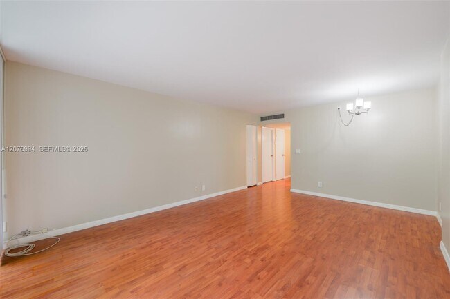 Building Photo - 20500 W Country Club Dr
