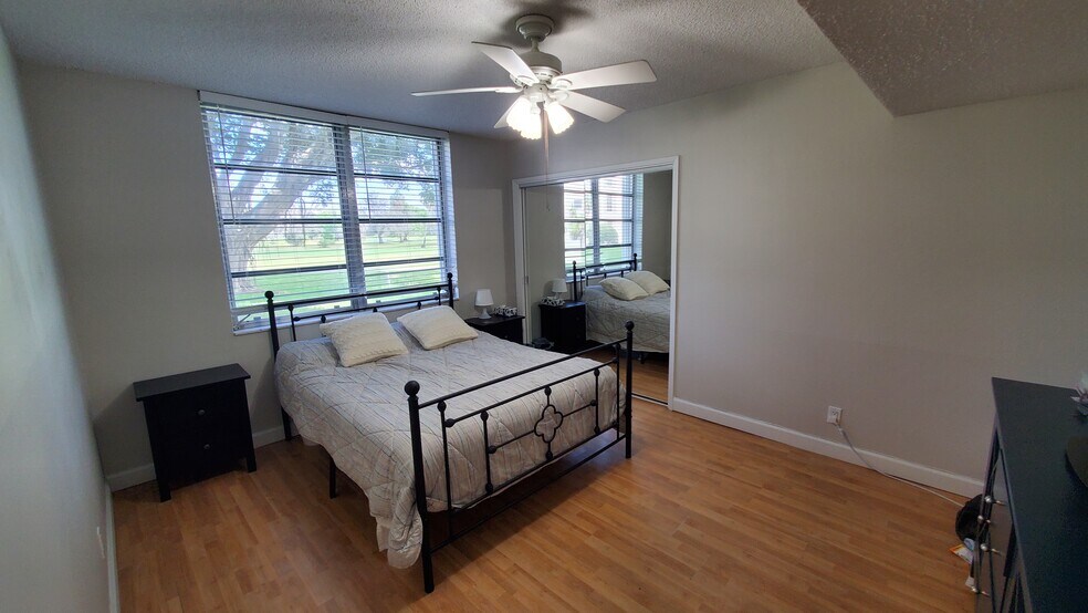 Second Bedroom - 3800 Oaks Clubhouse Dr
