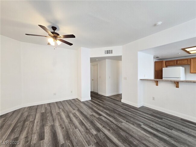 Building Photo - 833 Aspen Peak Loop