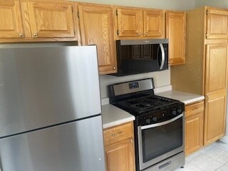 Building Photo - 1702 Beech Dr