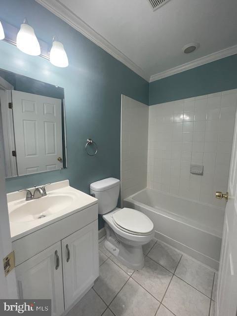 Building Photo - 1704 Barnaby St