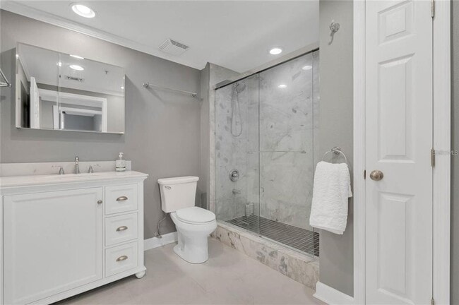 Building Photo - 322 E Central Blvd