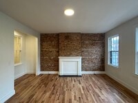 Building Photo - 1307 Main St