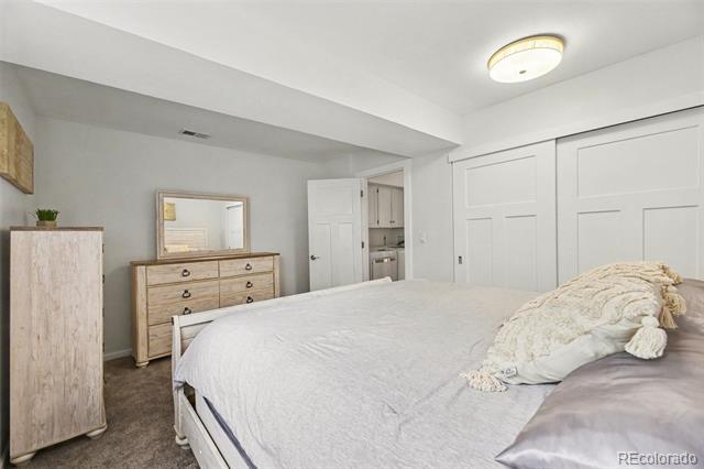 Building Photo - 1064 Fairway Ct