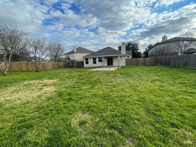 Building Photo - 3 BEDROOM PLUS OFFICE, COMMUNITY POOL, BELTON ISD