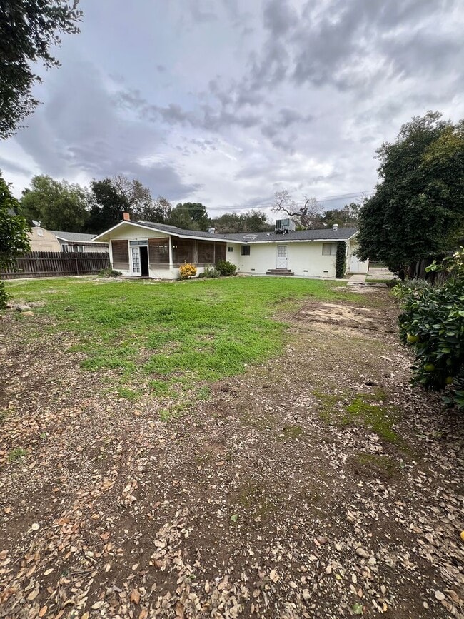 Building Photo - 217 Gridley Rd