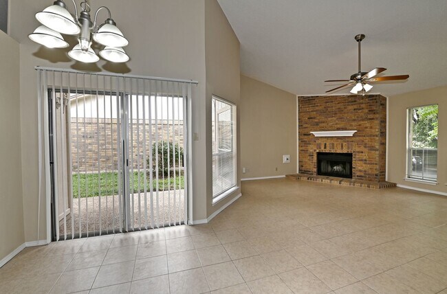 Building Photo - 13706 Winding Hill