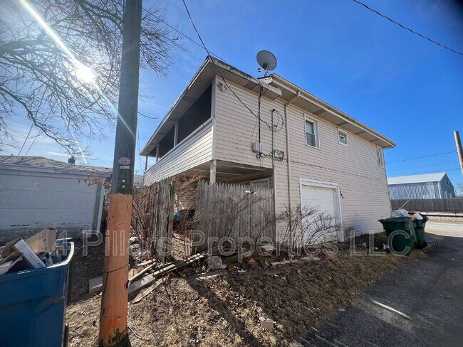 Building Photo - 403 Kenwood St