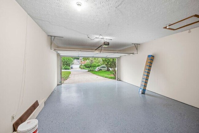 Building Photo - 11205 Abbotts Station Dr