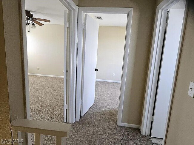 Building Photo - 6123 Lakefront Dr