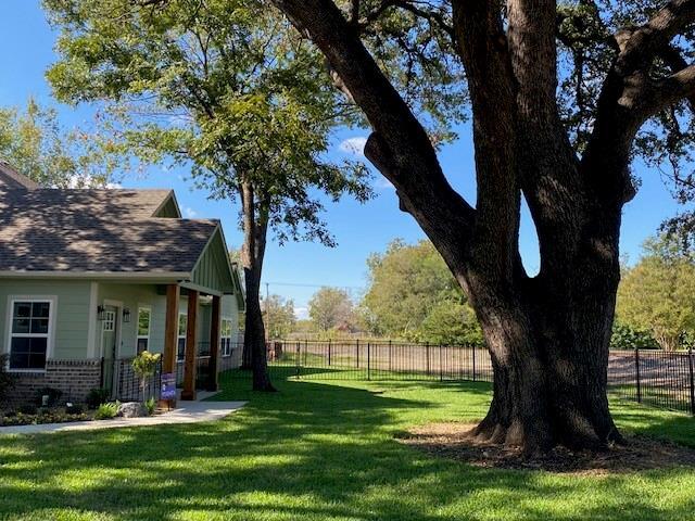 Building Photo - 403 N 6th St