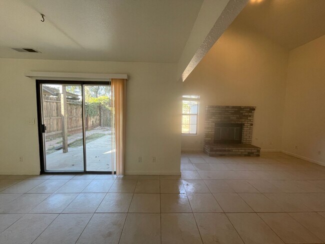 Building Photo - 581 Ledwith Ct