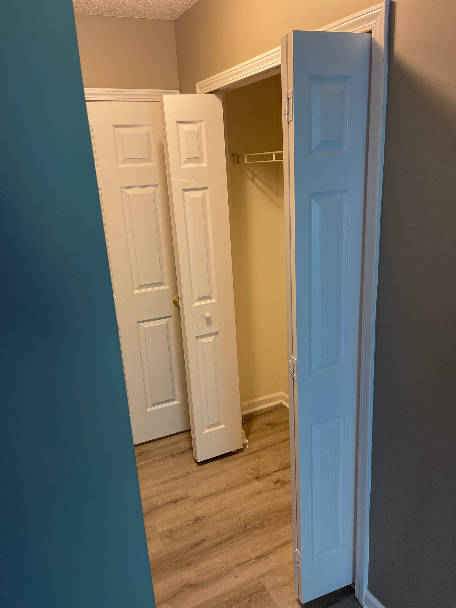Building Photo - Room in Townhome on Petrea Ln