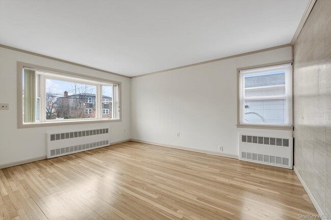 Building Photo - 9 Graywood Rd