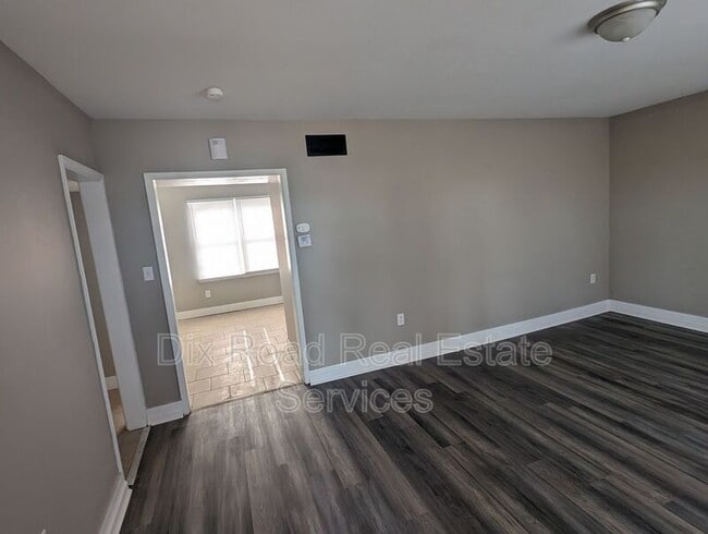 Building Photo - 1047 Lexington Ave