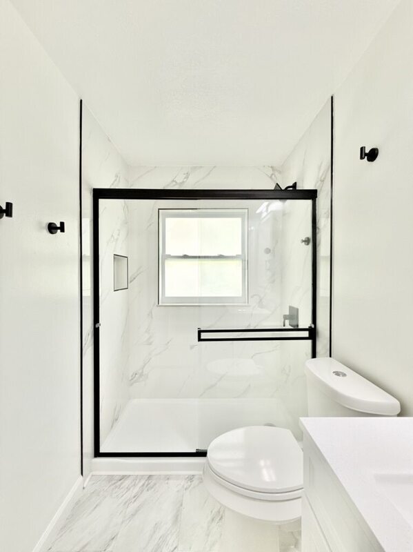 Building Photo - 11705 North Dr