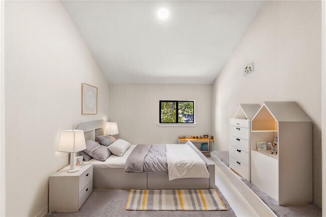 Building Photo - 41 Harbour Row Dr
