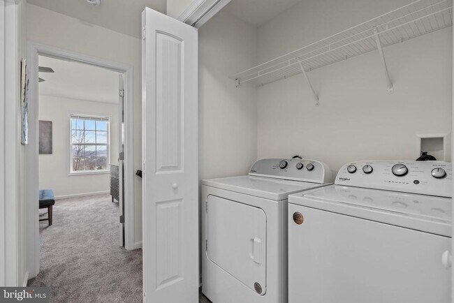 Building Photo - 2026 Ter Vw Ln