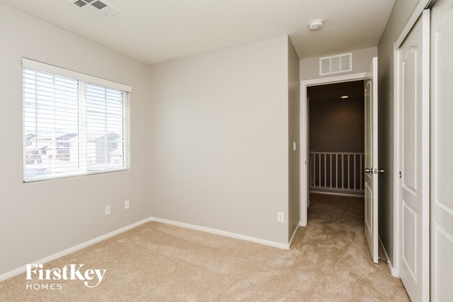 Building Photo - 9784 Hearthfire St