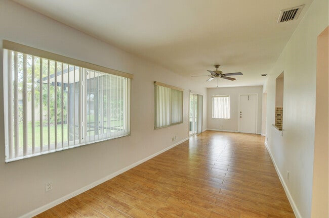 Building Photo - 6347 Country Wood Way