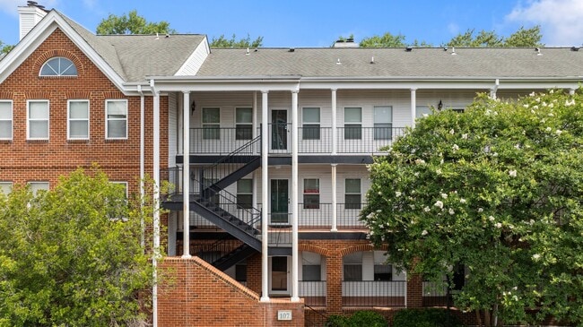 Primary Photo - 107 Westover Ave