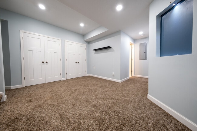 Building Photo - 18196 Goldfinch Wy