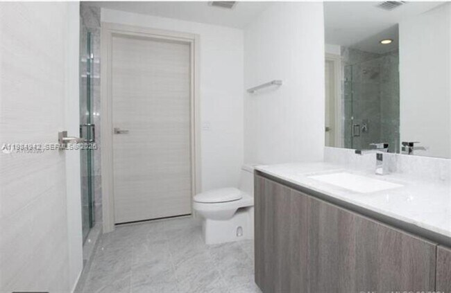 Building Photo - 801 S Miami Ave