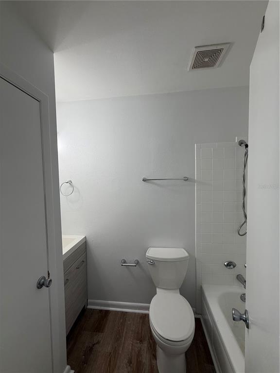 Building Photo - 4508 S Oak Dr