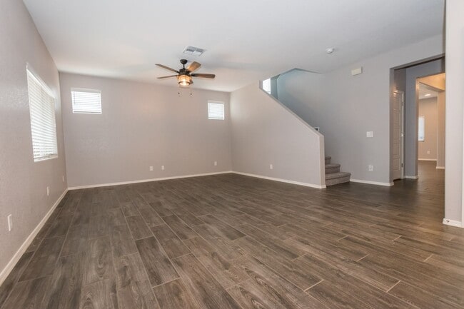 Building Photo - Beautiful 2-Story Home, 5 Bedroom, 3 Full ...