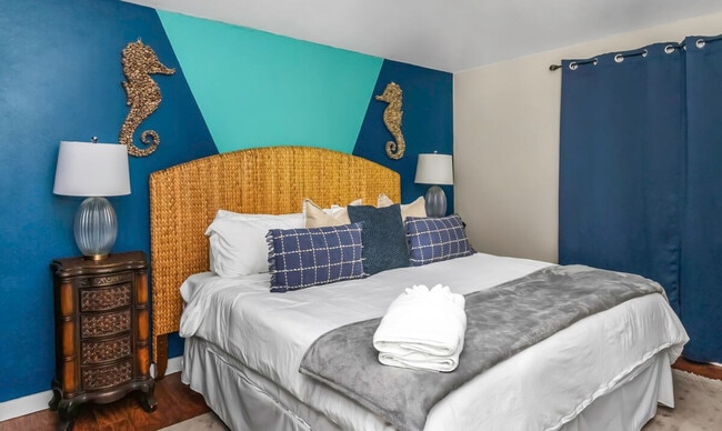 Building Photo - 1679 Tampa Rd