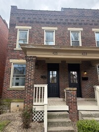 Building Photo - Rare 2-Full Bath Find: Pristine Renovation with Designer En-Suite & Granite