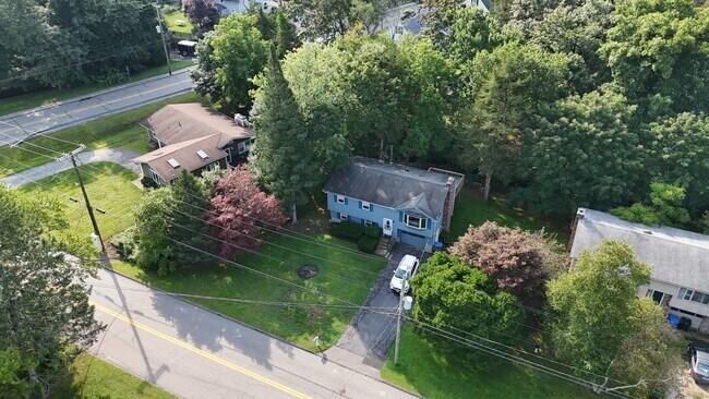 Building Photo - 4 Glenwood Ave