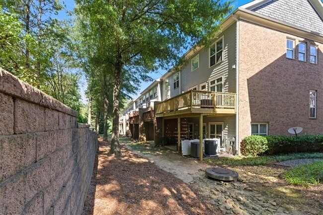 Building Photo - 1664 Mosaic Way