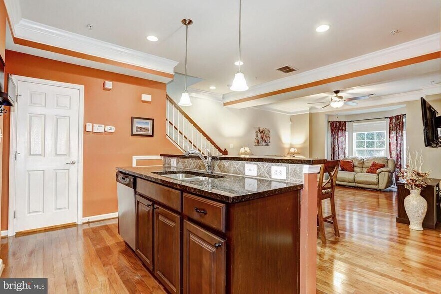Building Photo - 7289 Elkridge Crossing Way