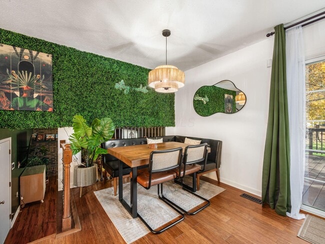 Building Photo - 8346 Seabright Dr