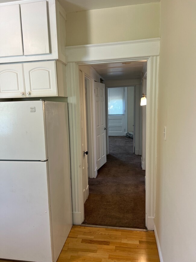 Building Photo - 905 Suire Ave