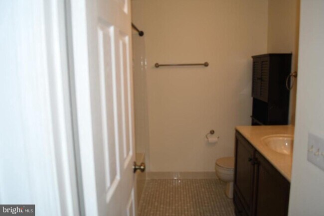 Building Photo - 14380 Gringsby Ct