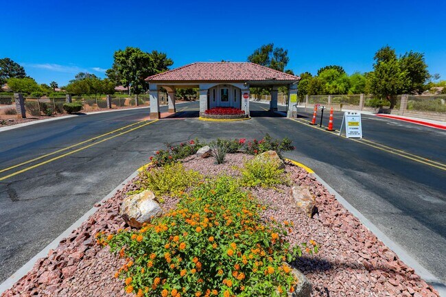 Building Photo - 55+ Age Restricted Los Prados Golf Communi...