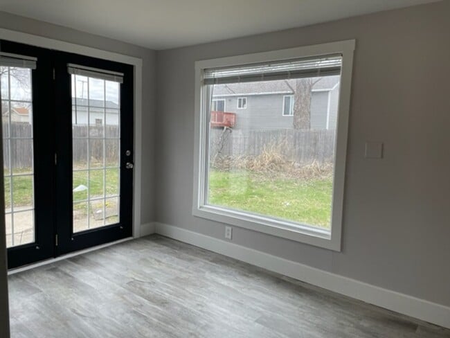 Building Photo - Spacious 4-Bedroom Home in Kentwood – Minutes from Grand Rapids