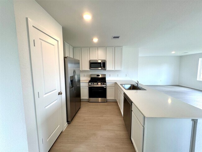 Building Photo - 28763 Texas Plns Dr