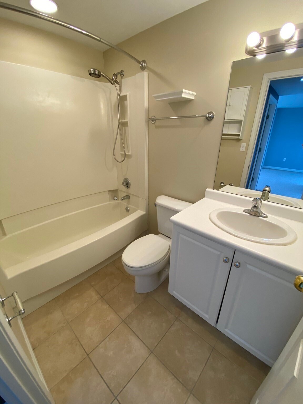 Building Photo - 10 Museum Way