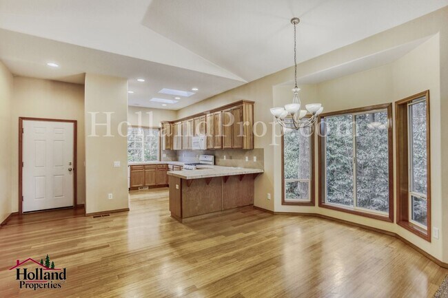 Building Photo - Serene 4-Bed Home with Huge Common Room & Deck!