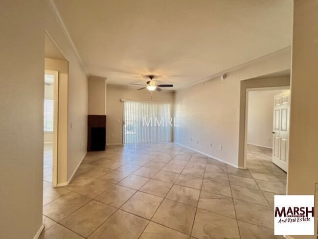 Building Photo - Beautiful 2 bedroom condo with 1 car garag...
