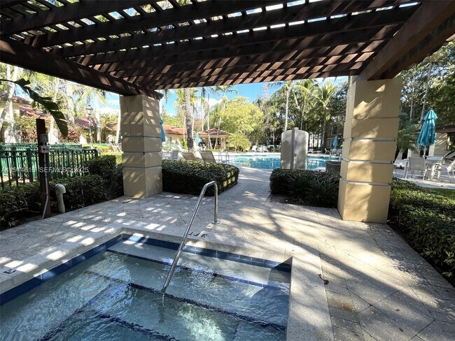 Building Photo - 6584 W Sample Rd