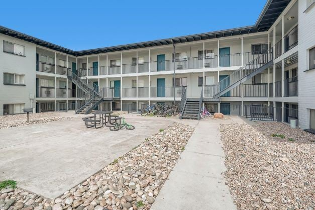 Building Photo - 720 Melany Ln