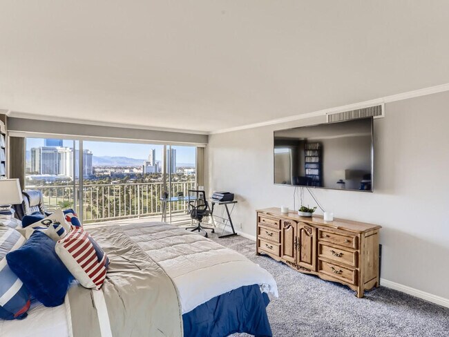 Building Photo - 3111 Bel Air Dr