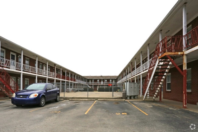 Building Photo - The Columns