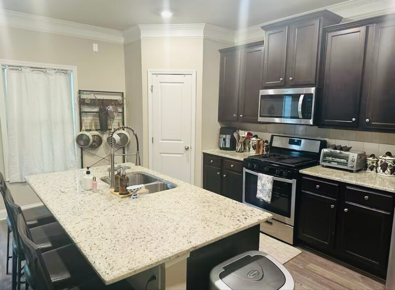 Building Photo - 106 Logan Pass Dr