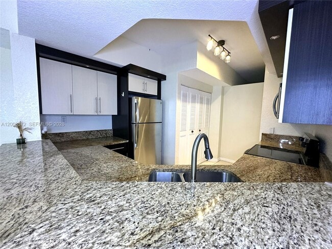 Building Photo - 741 SW 148th Ave