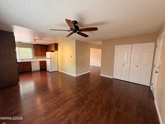 Building Photo - 1076 Palmwood Dr
